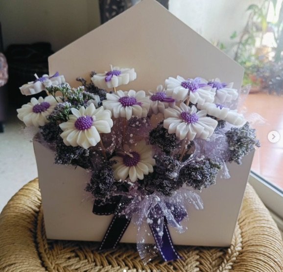 Elegant floral candle bouquet styled for premium gifting from the Candle Bouquet Masterclass